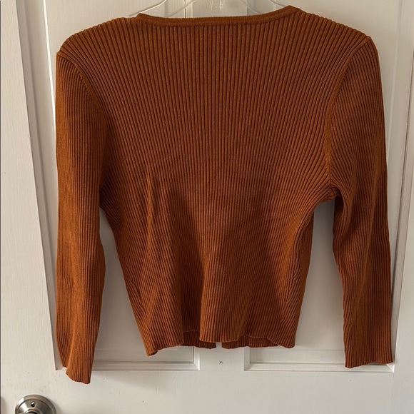House of Harlow 1960 Burnt Orange Tie Front Sweater - Picture 3 of 4